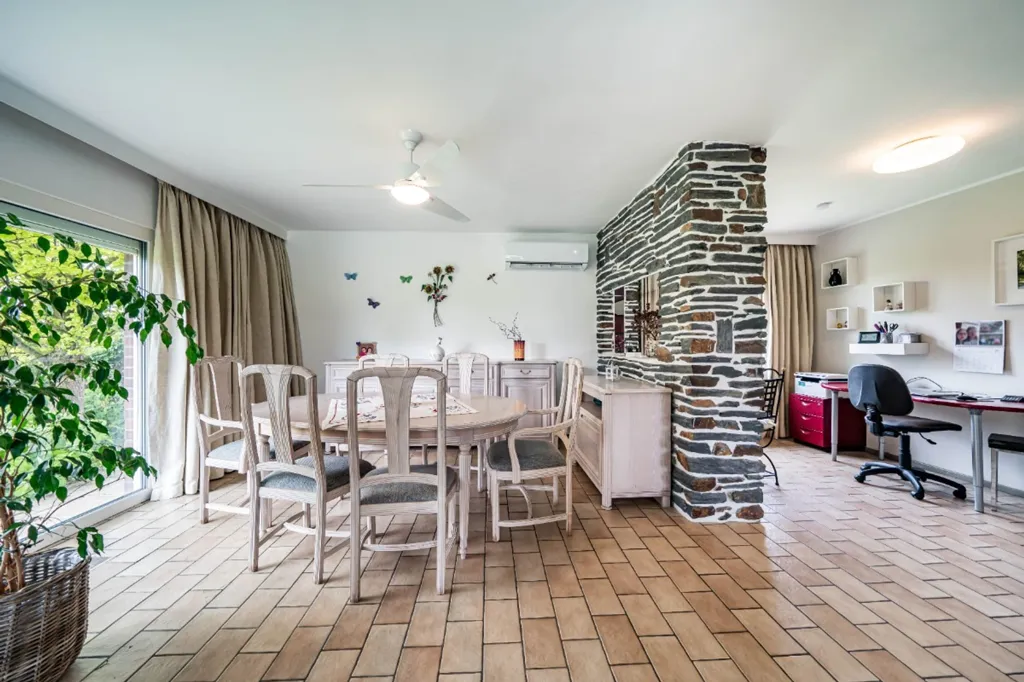Sala da pranzo - Detached House on 54-acre Plot in Green Setting