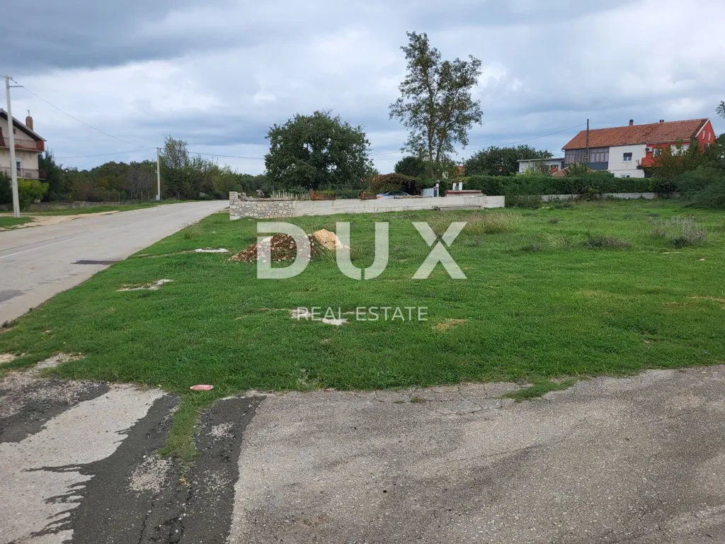 Jardin - Building Plot with Sea Access in Raštane Gornje