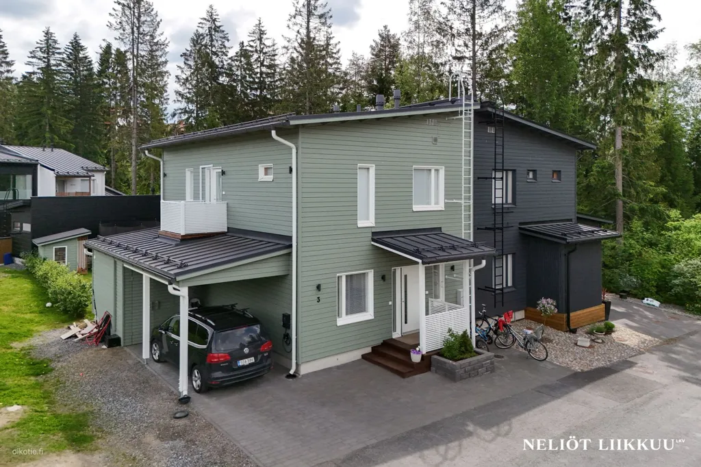 Õhuvaade - Modern House with Sauna and Carport