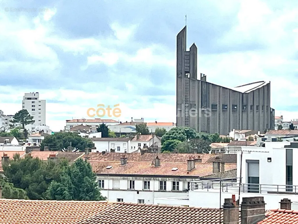 Bright Apartment with Balcony in Royan Centre