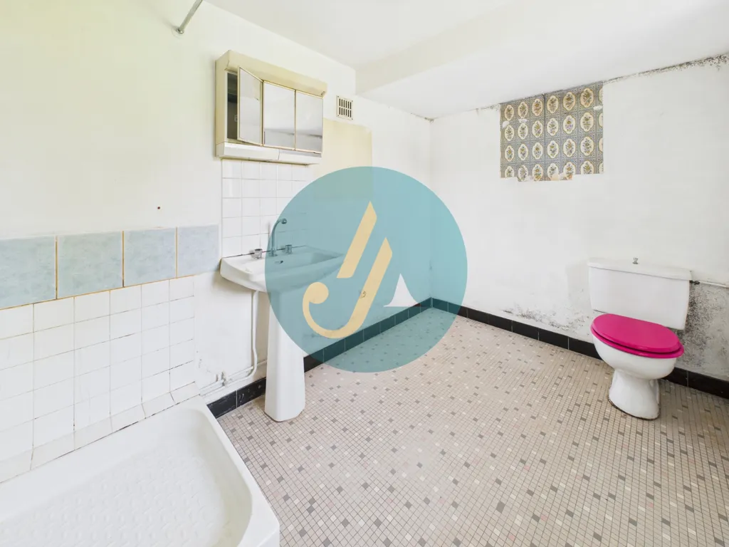 Salles de bain - Maison de Campagne avec Dépendances à Arbourse