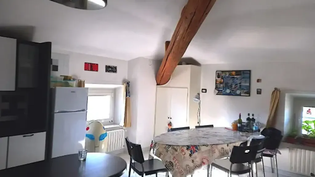 Salle à manger - Mansarded Apartment with Balcony in Rivergaro