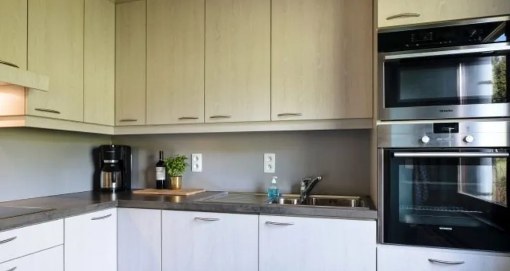 Cucina - Student-Friendly Apartment with Balcony in Amsterdam