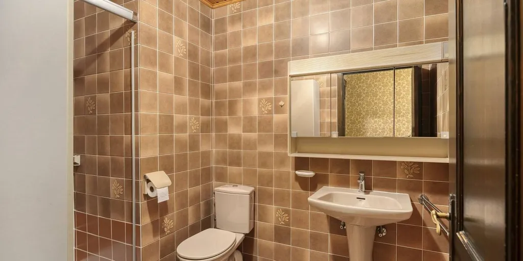 Bathrooms - Open Building with Expansion Potential in Ekeren