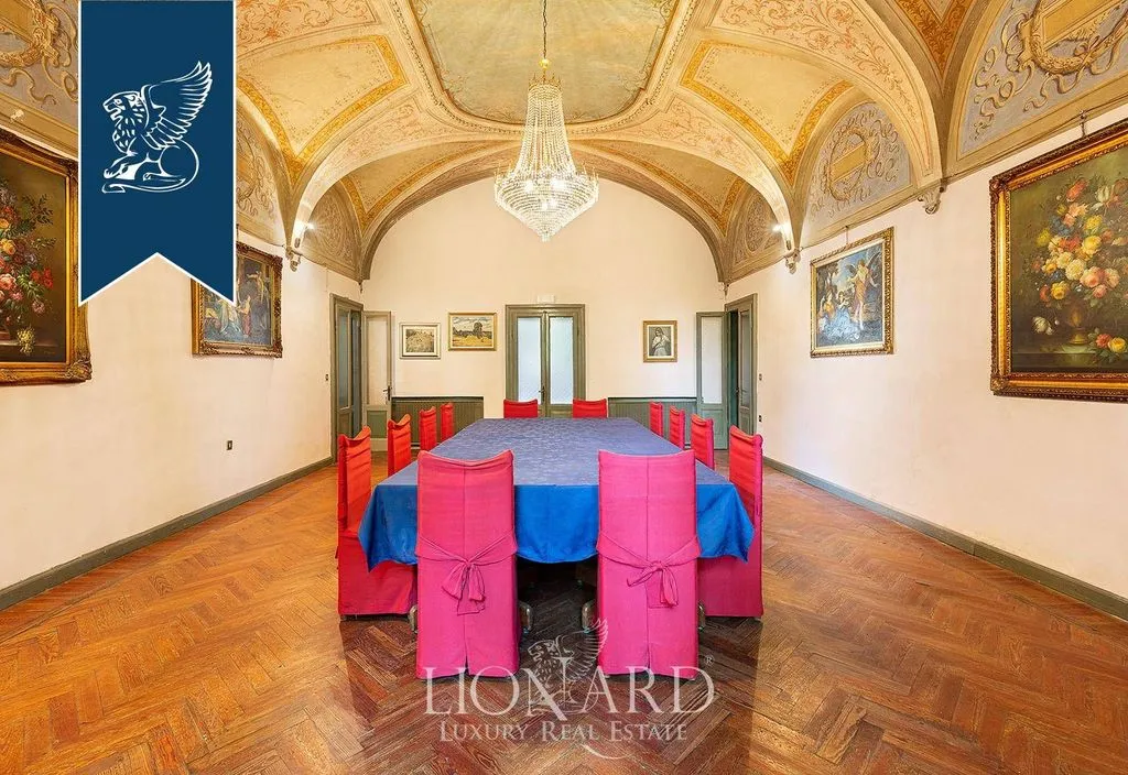 Sala da pranzo - 15th-Century Palace with Tower in Lombardy