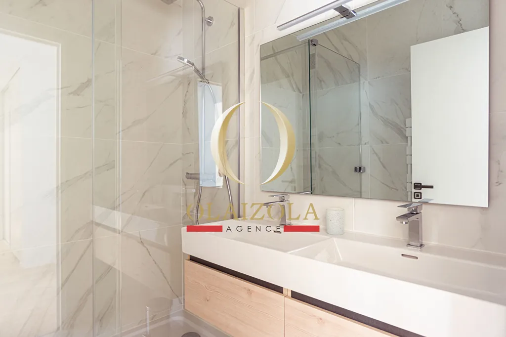 Bathrooms - Renovated Apartment with Balcony in Biarritz