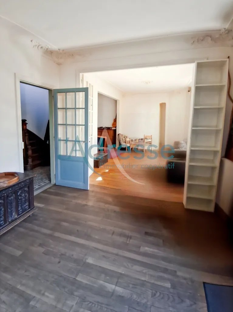 Elutuba - Charming Townhouse with Garden in Suresnes