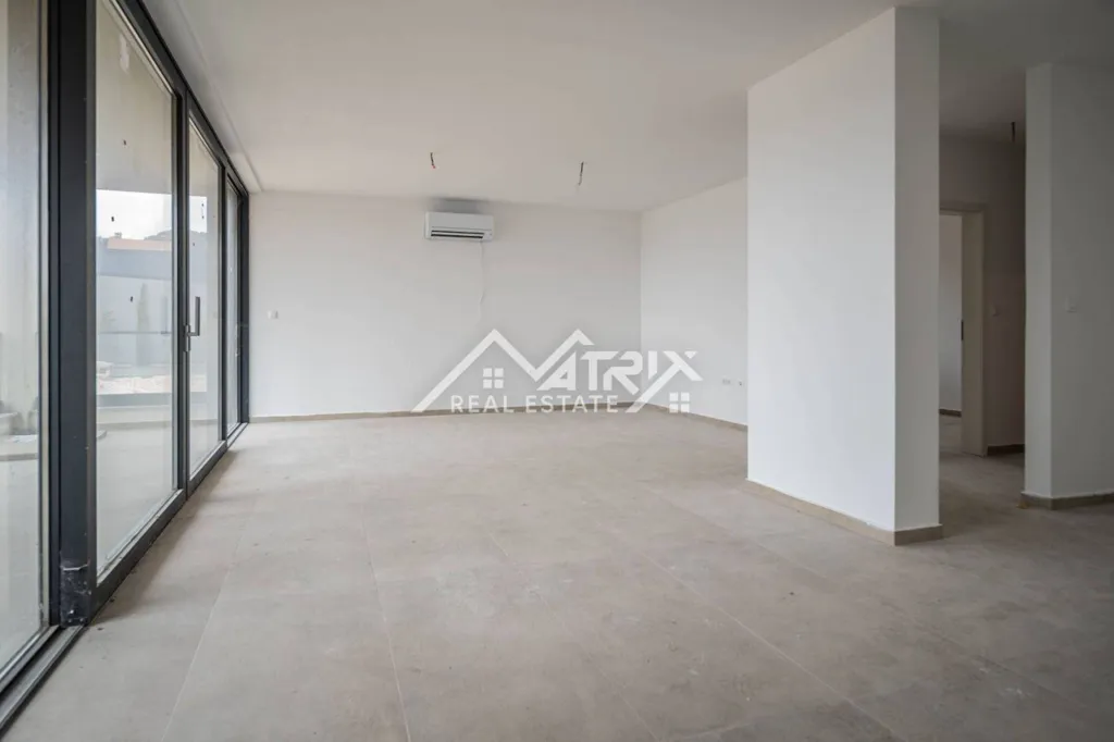 Pièces - Spacious Apartment with Terrace in Pula
