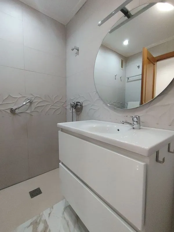Salles de bain - City Centre Flat with Balcony in Alicante