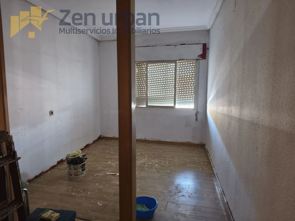 Toad - Semi-Detached House with Terrace in Escalona