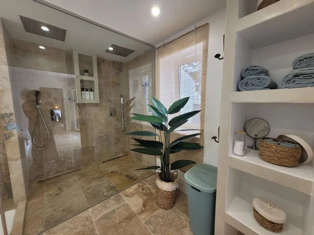 Vannitoad - Luxury Villa with Sea View in Denia