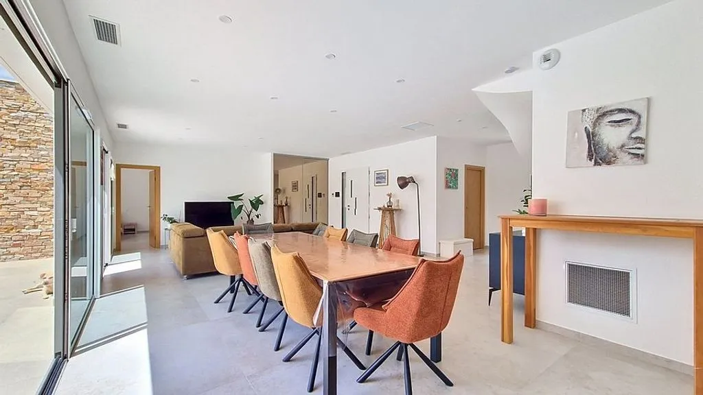 Sala da pranzo - Contemporary Villa with Pool in Langlade
