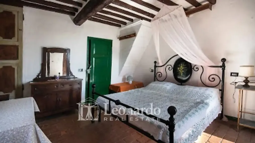 Bedrooms - Rustic Terraced House with Sea View in Massarosa