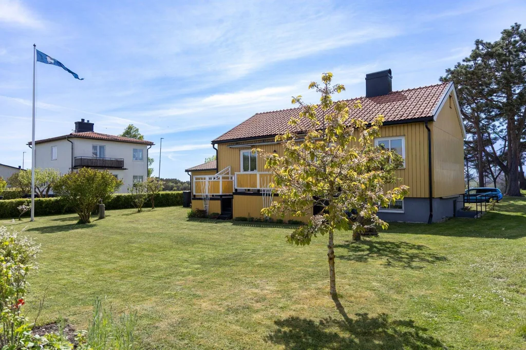 Garden - Villa with Sea and Bogeviken Views in Slite
