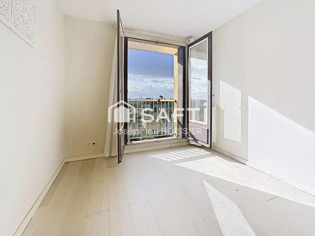 Pièces - Appartement Traversant avec Balcon à Le Pontet