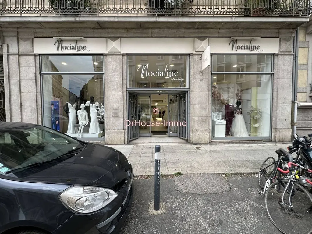 Extérieur - Murs Commerciaux avec Accès Handicapé à Grenoble