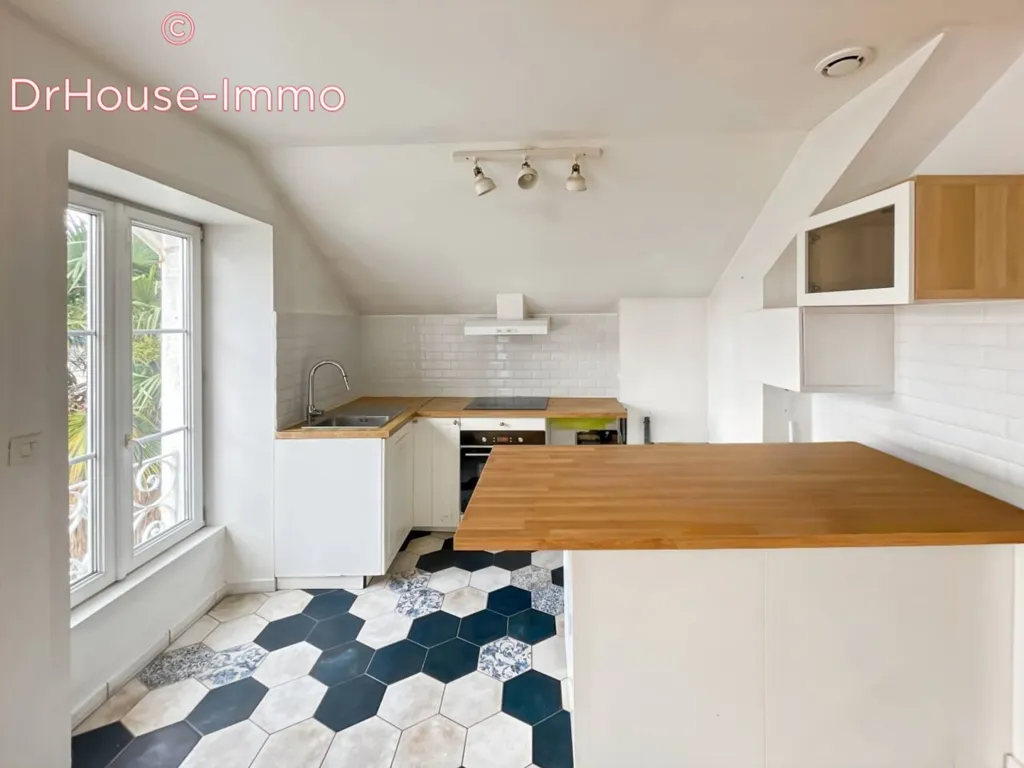 Köök - Bright 3-Piece Apartment in Bayonne