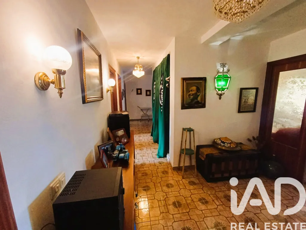 Esik - Chalet with Pool and Garage in Sariegos