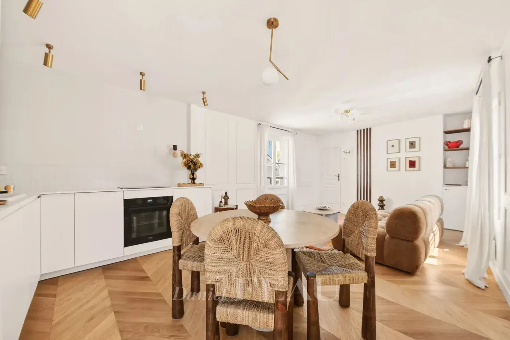 Söögituba - Renovated Flat with Double Aspect in Paris IVe