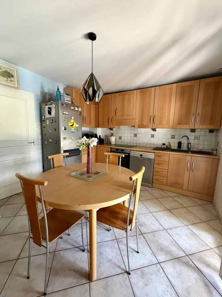Maison 5 pièces à Cailloux-sur-Fontaines