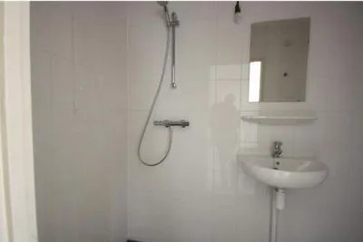 Vannitoad - Bergmolen Bovenwoning in Amsterdam