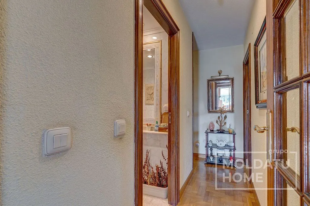 hallway_entrance
