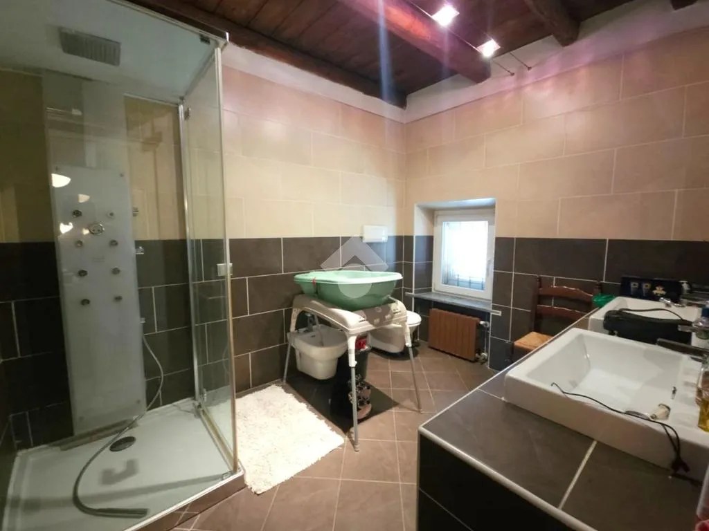 Vannitoad - Spacious Independent House in Goito
