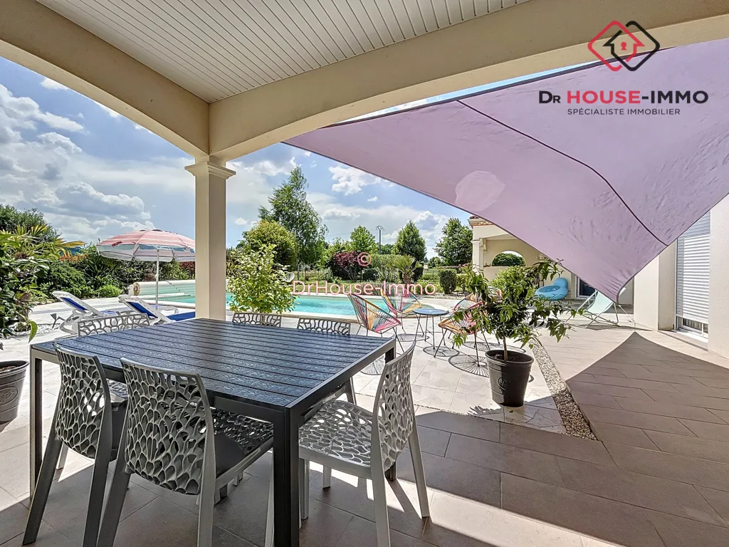 Terrazza - Villa with Pool in Saint-Léon-sur-l'Isle