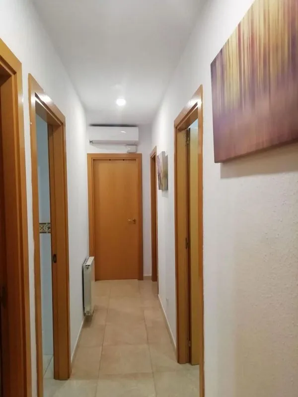 Hallway - Student-Friendly Flat with Terrace in Cerdanyola