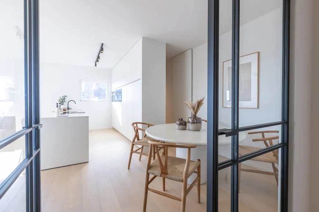 Salle à manger - Penthouse Rénové avec Terrasse à Ostende