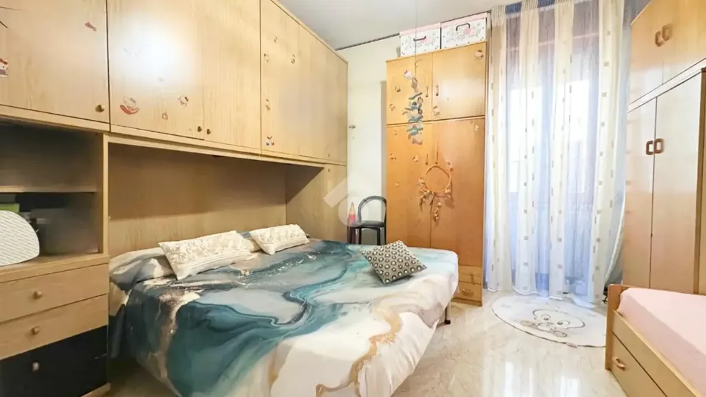 Chambres - Corner Apartment with Balcony in San Severo
