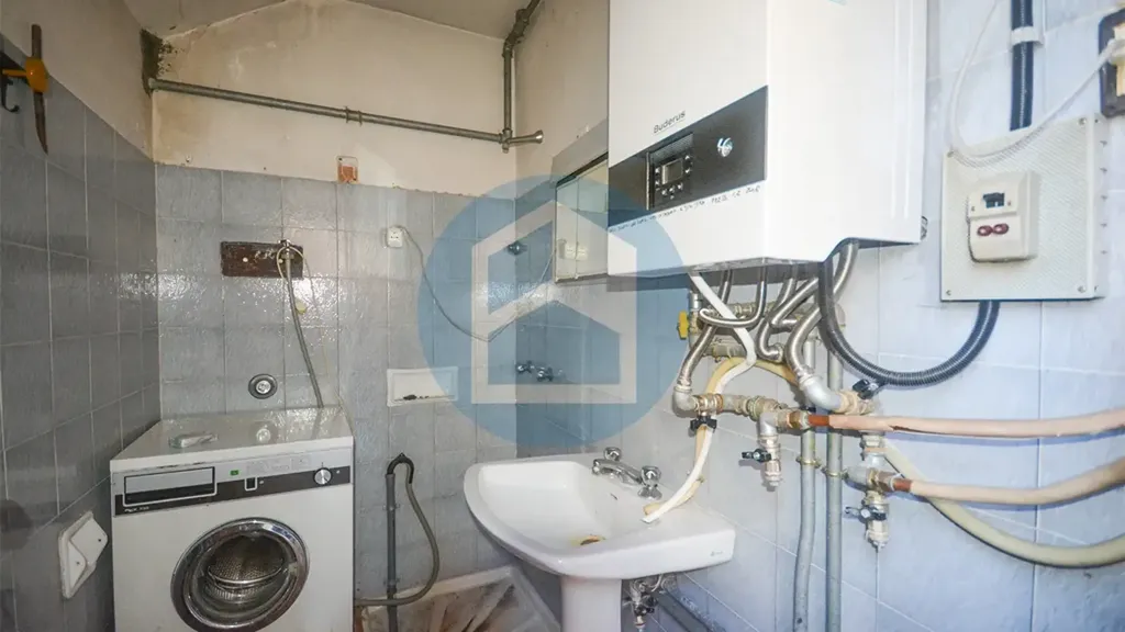 Utility Room - Terraced House with Potential in Niardo