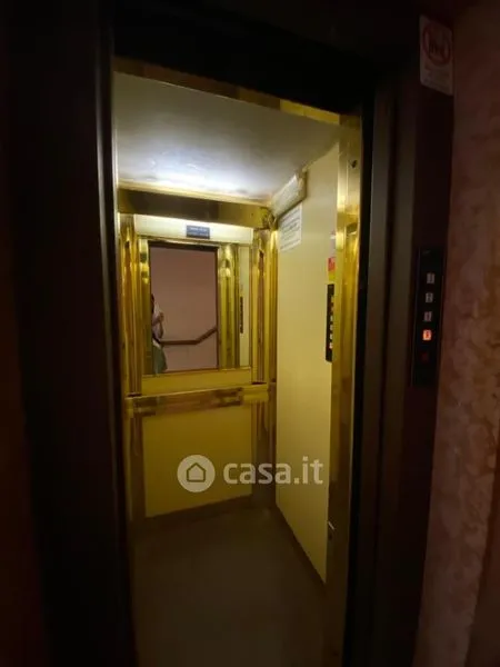 Entrée - Rustic-Style Flat with Caminetto in Modena