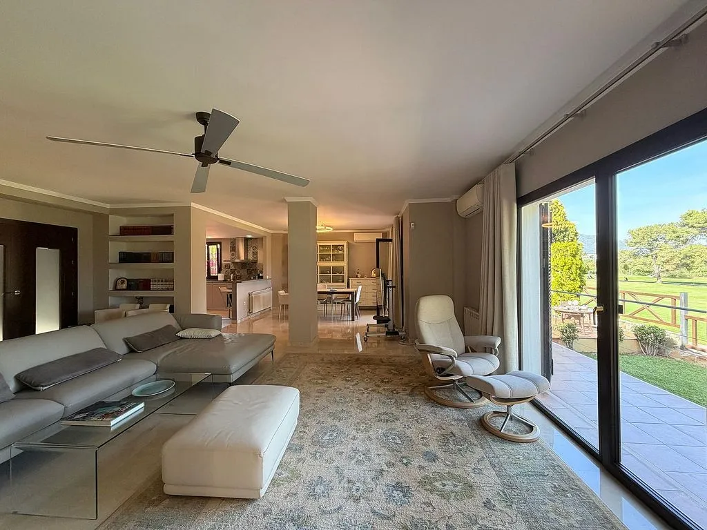 Elutuba - Villa with Pool and Golf Views in Villas y Golf