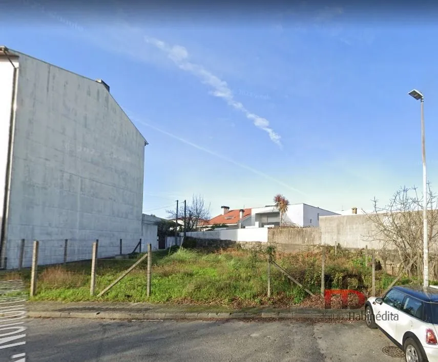 Aed - Plot with Construction Potential near Porto