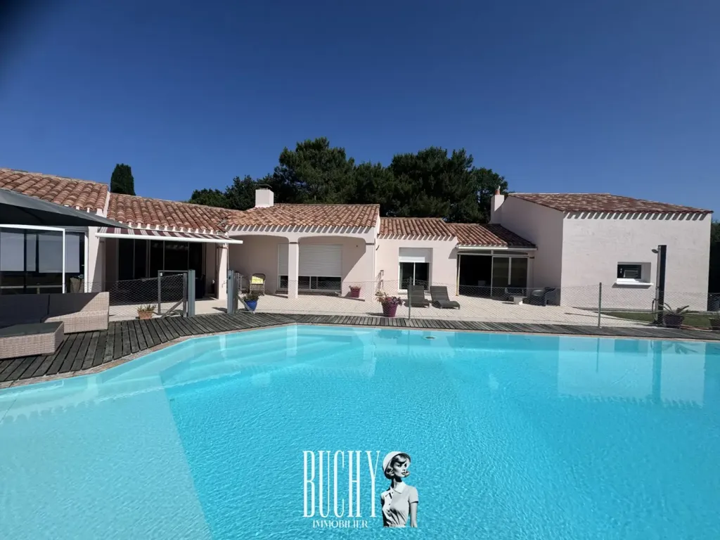 Piscine - Villa avec Piscine à Château d'Olonne
