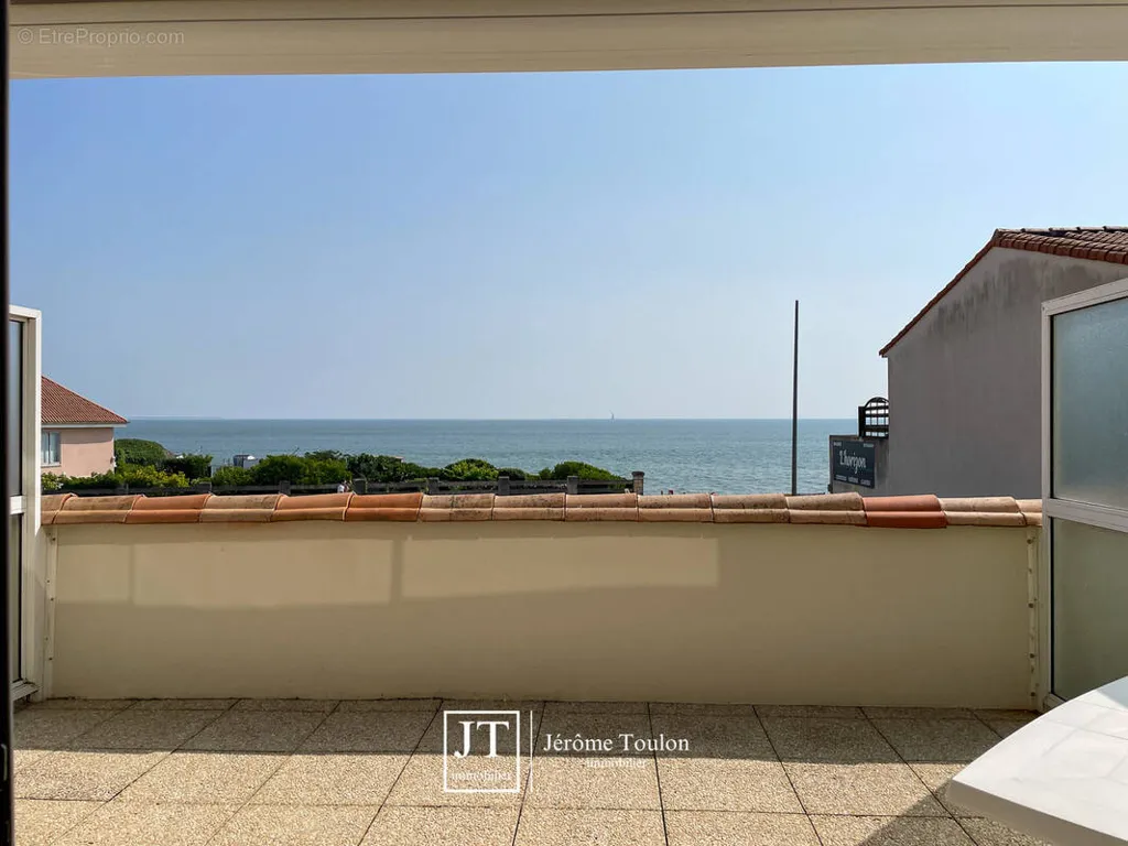 Terrass - Apartment with Sea View in Saint-Palais-sur-Mer