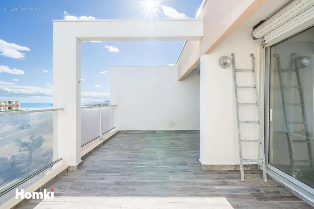 balcony