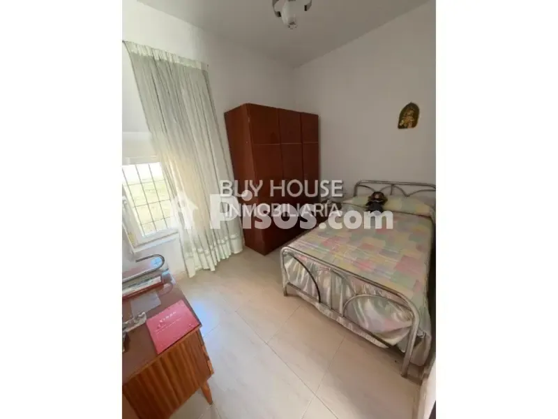 Magamistoad - Adosado for Renovation with Large Plot in Yeles
