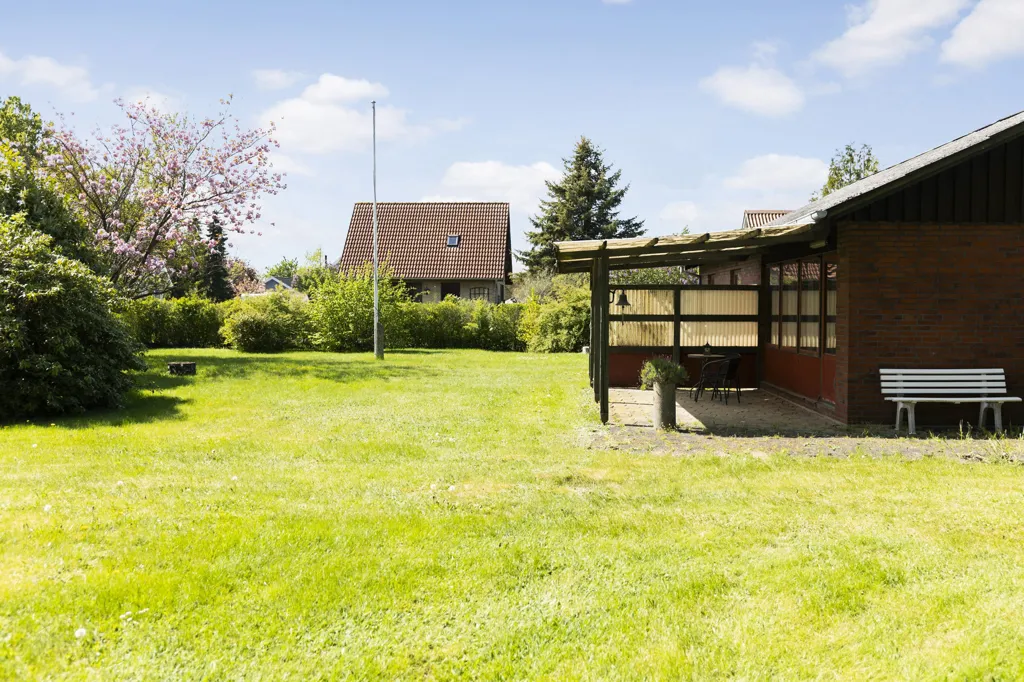 Aed - Classical Villa with Garden in Odense NØ