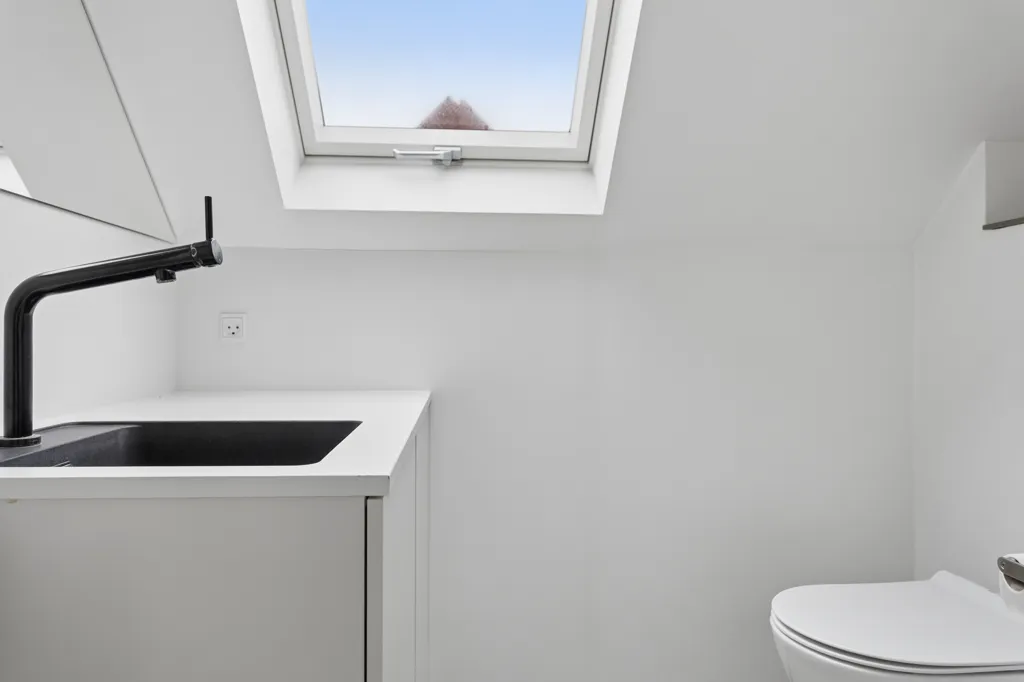 Salles de bain - Apartment with High-Level Views in Odense