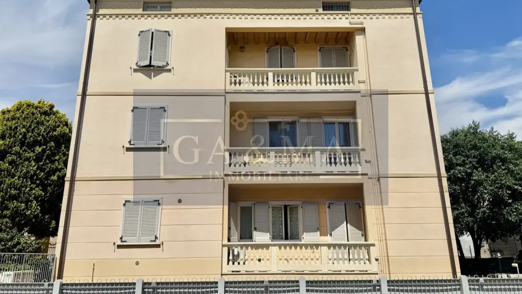Appartement 2 pièces à IT