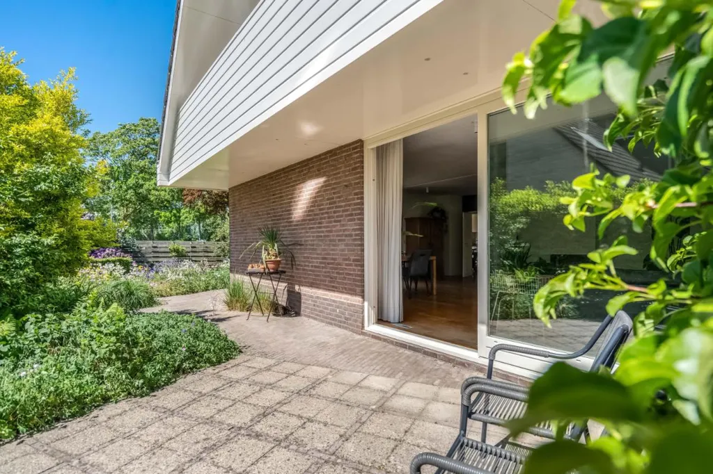 Terrasse - Characterful Bungalow with Garden in Hasselt