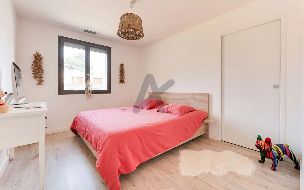 Magamistoad - Detached House with Pool in Grezieu-la-Varenne