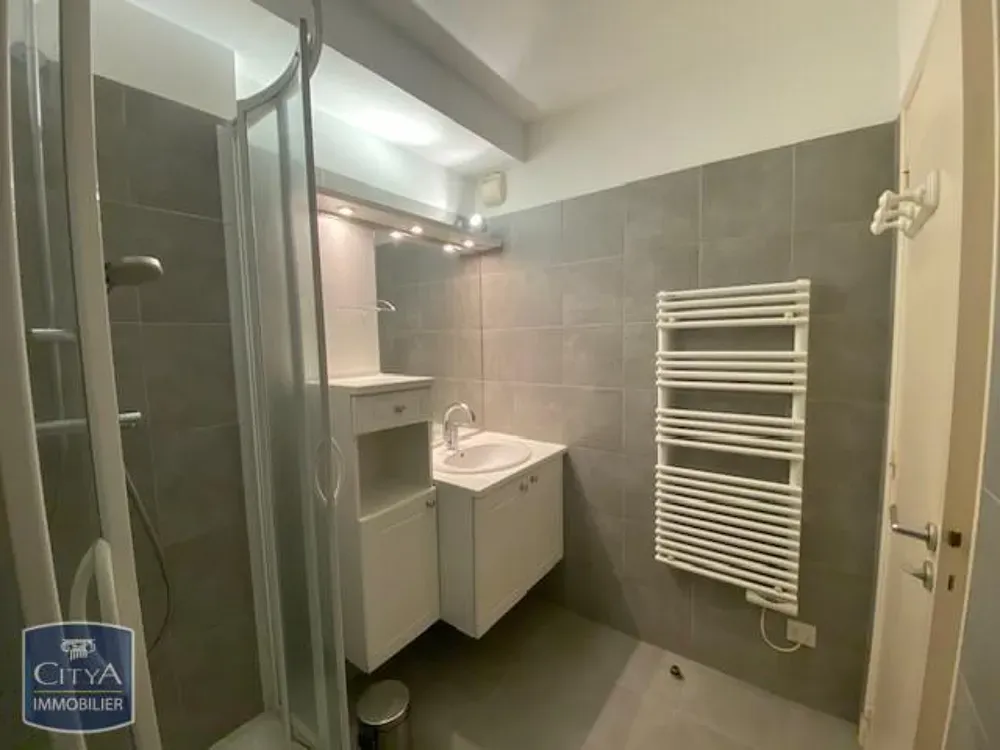 Bagni - Meubled Studio with Balcony in Tours