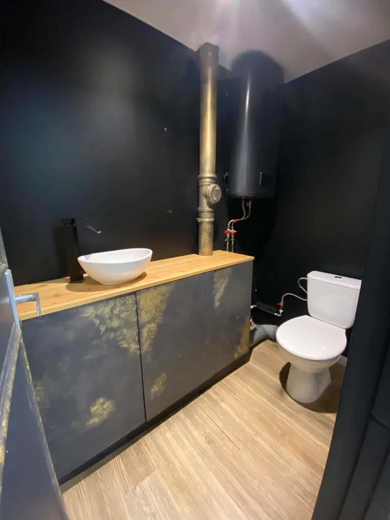 Bagni - Renovated Office Space in Tallinn