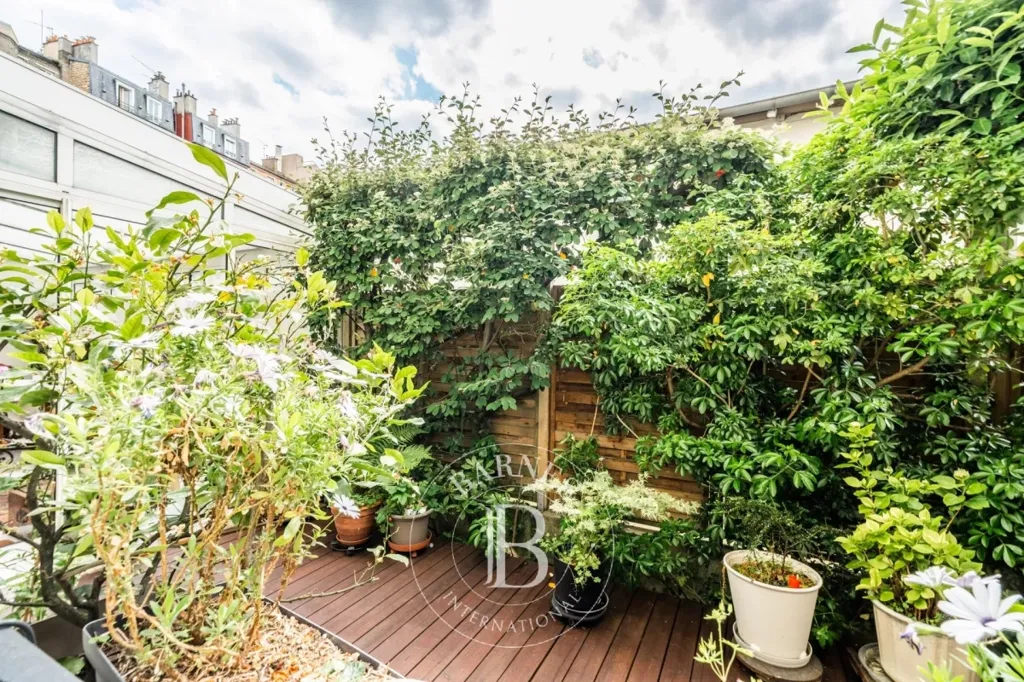 Terrasse - Appartement 4 Pièces avec Cours Arborée à Boulogne