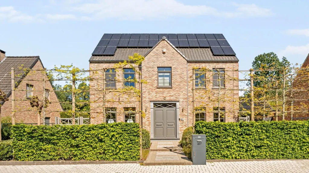 Exterior - Stately Villa with Garden in Romershoven