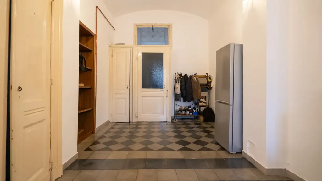hallway_entrance