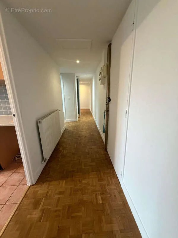 Entrée - Appartement avec Balcon à Groslay